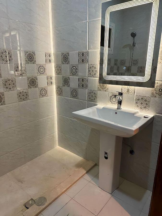 אל-מדינה Almansour Laxury Apartements מראה חיצוני תמונה