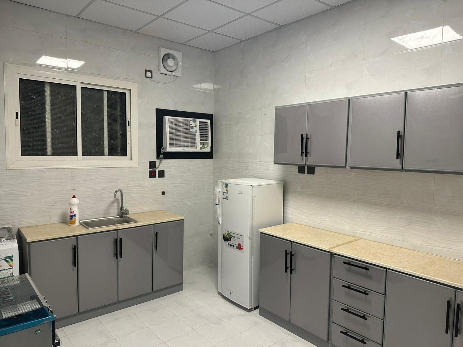 אל-מדינה Almansour Laxury Apartements מראה חיצוני תמונה