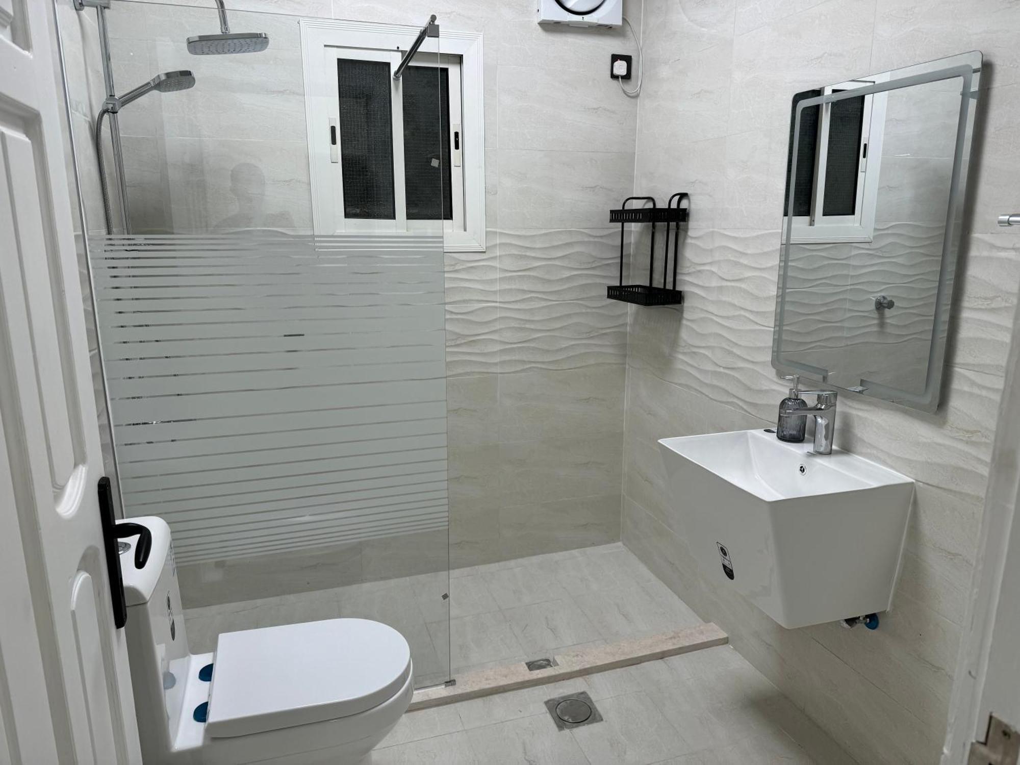 אל-מדינה Almansour Laxury Apartements מראה חיצוני תמונה