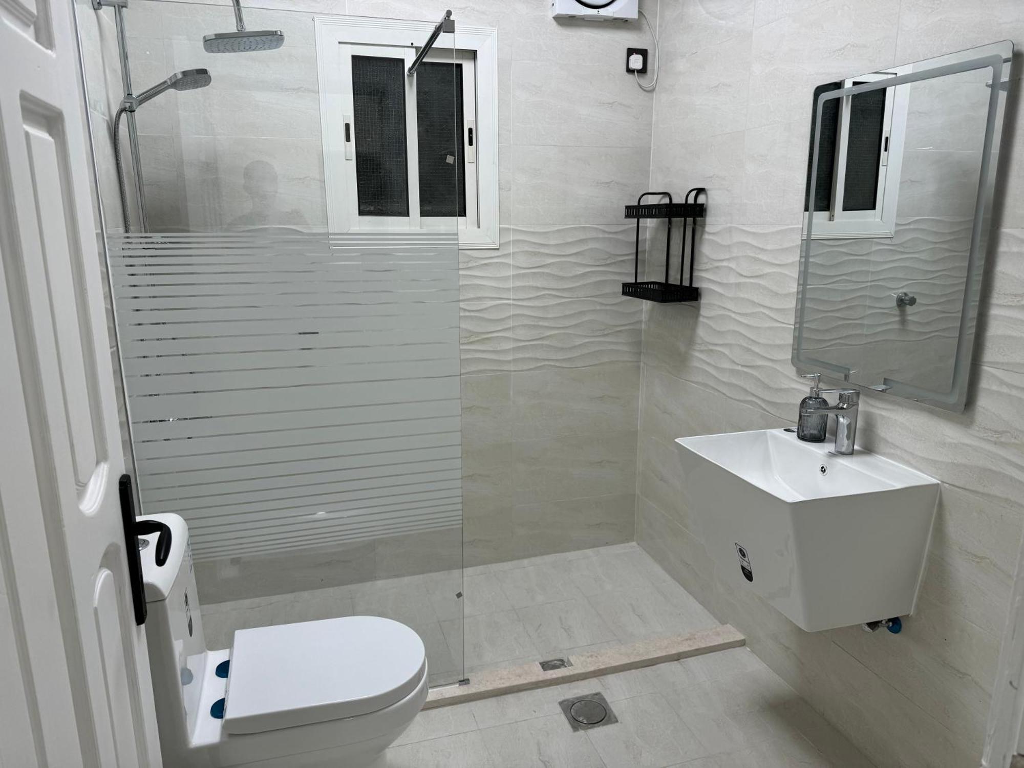 אל-מדינה Almansour Laxury Apartements מראה חיצוני תמונה